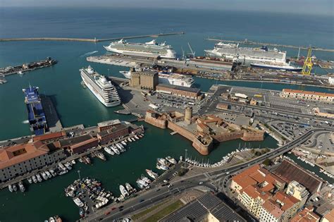 incontro gay livorno|Cruising in Italia